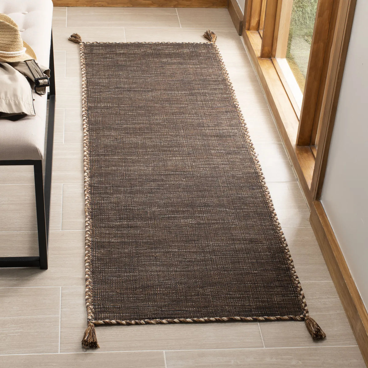 Safavieh Montauk 2'-3" x 10'-0" Rug in Brown / Black