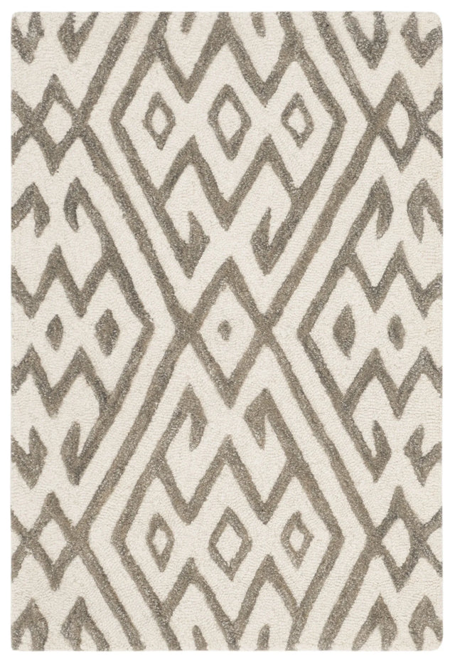 Safavieh Cambridge 2'-0" x 3'-0" Rug in Ivory / Grey