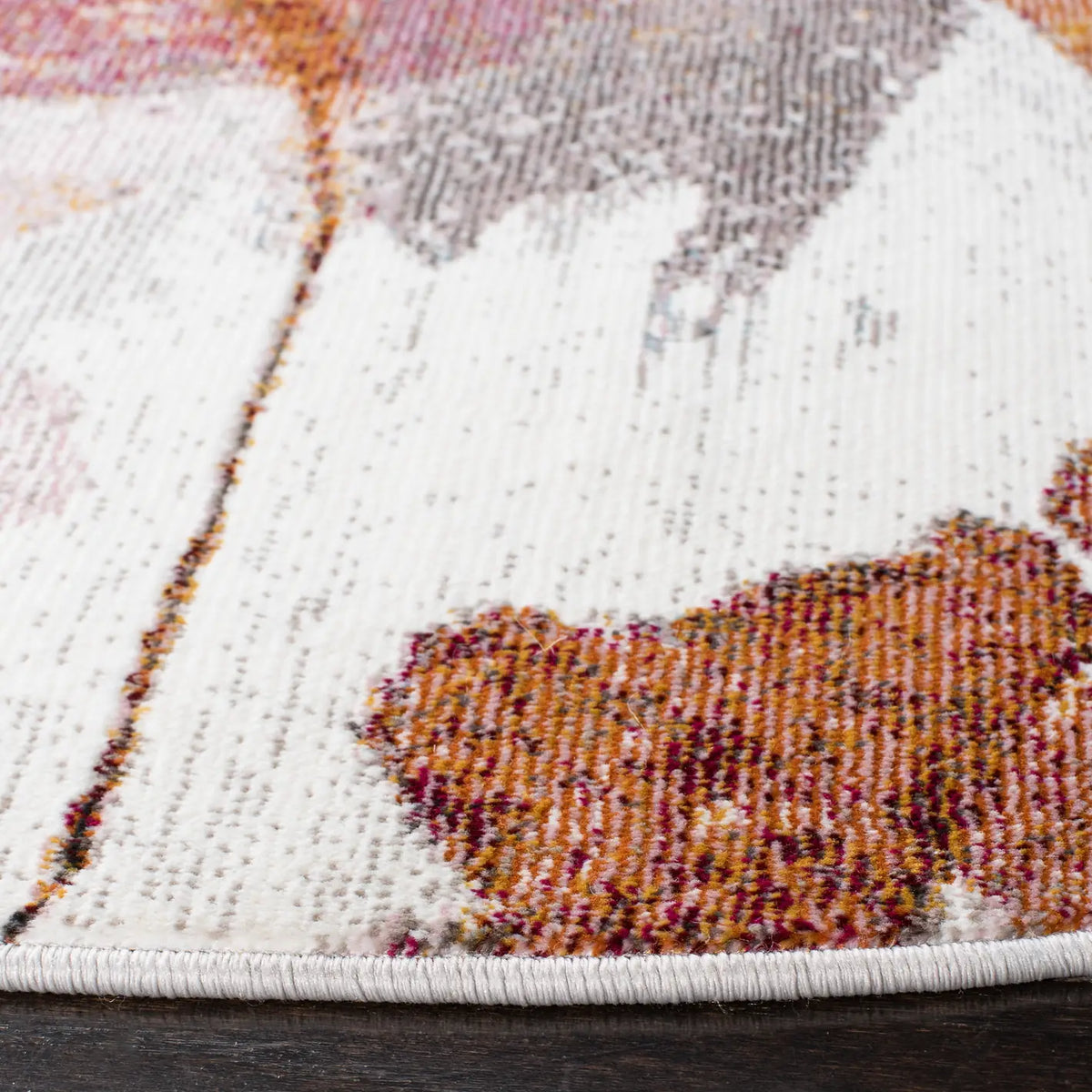 Safavieh Aria 6'-5" x 6'-5" Rug in Ivory / Red
