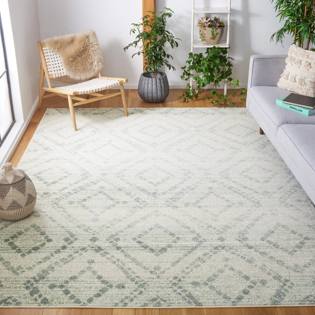 Safavieh Adirondack 10'-0" x 14'-0" Rug in Ivory / Green