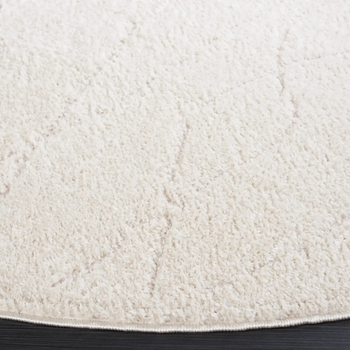 Safavieh Melody 6'-7" x 6'-7" Rug in Ivory / Beige