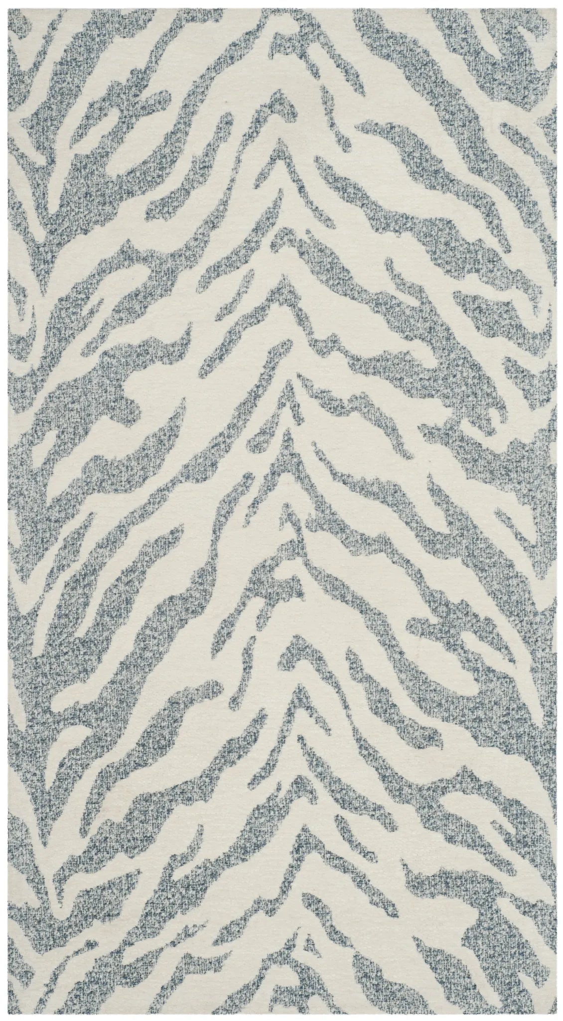 Safavieh Marbella 2'-3" x 4'-0" Rug in Blue / Ivory