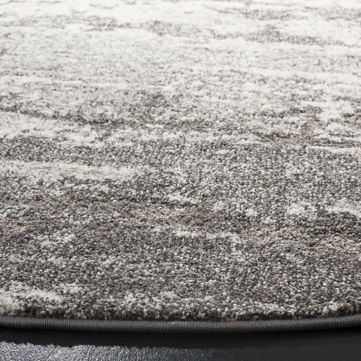 Safavieh Spirit 100 6'-7" x 6'-7" Rug in Grey / Dark Grey