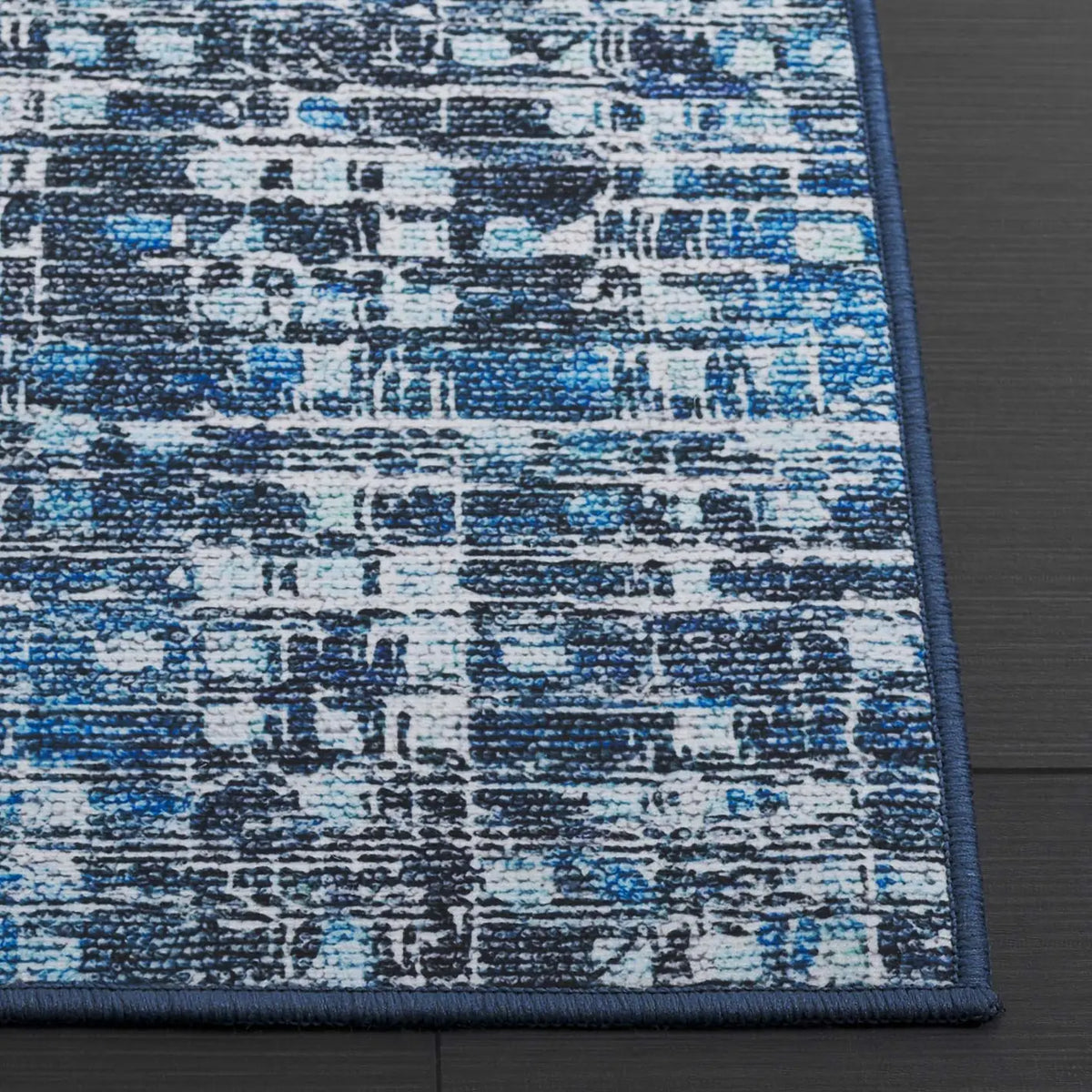 Safavieh Tucson 4'-0" x 6'-0" Rug in Blue / Grey