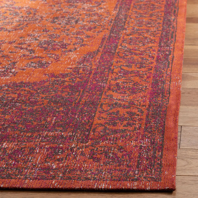 Safavieh Classic Vintage 5'-0" x 8'-0" Rug in Orange / Red