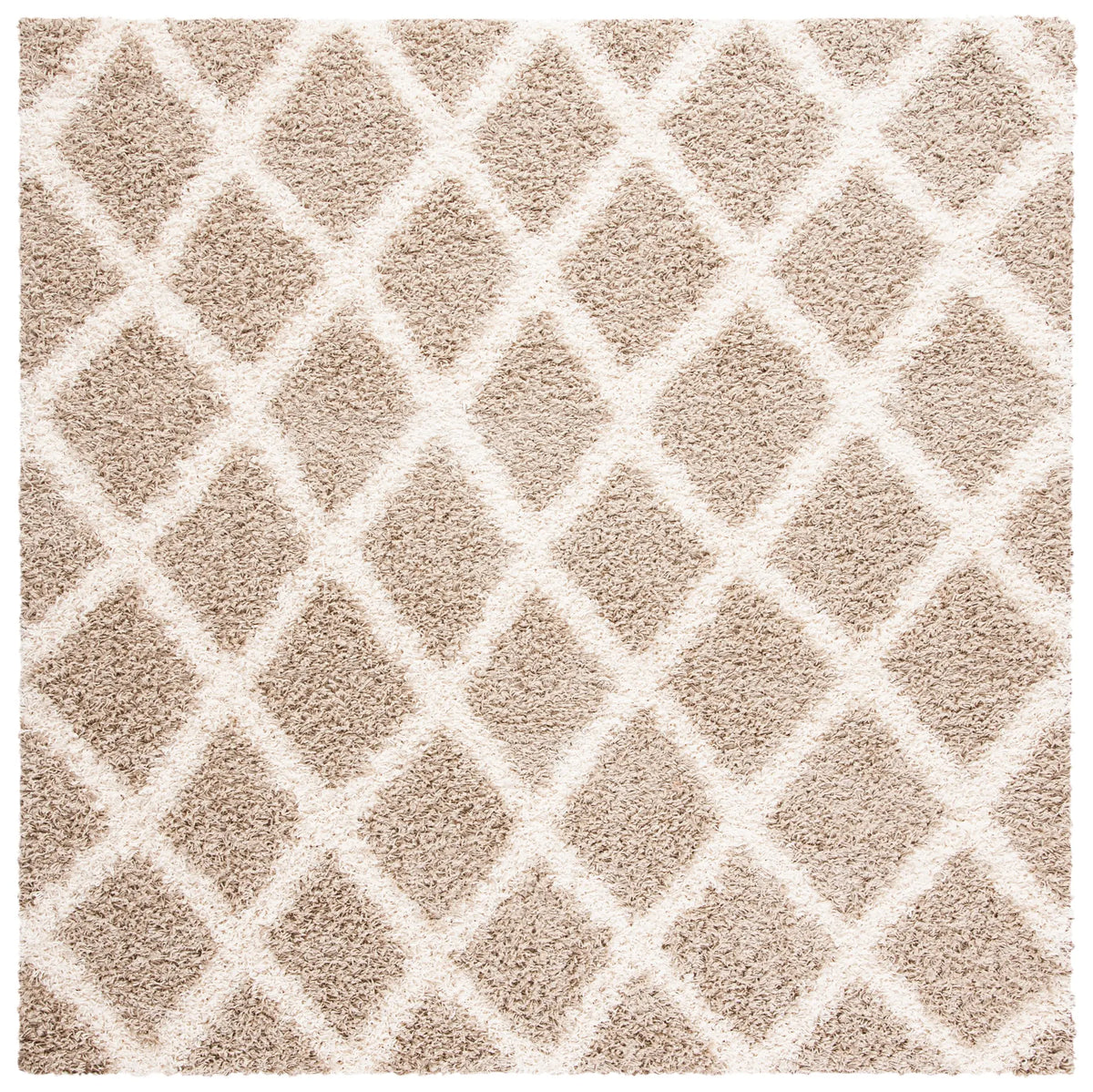 Safavieh Sgd-Dallas Shag 6'-0" x 6'-0" Rug in Beige / Ivory