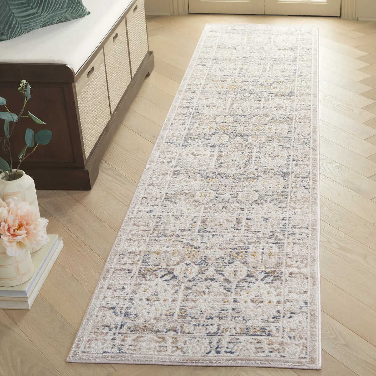 Safavieh Prestige 2'-3" x 8'-0" Rug in Beige / Blue