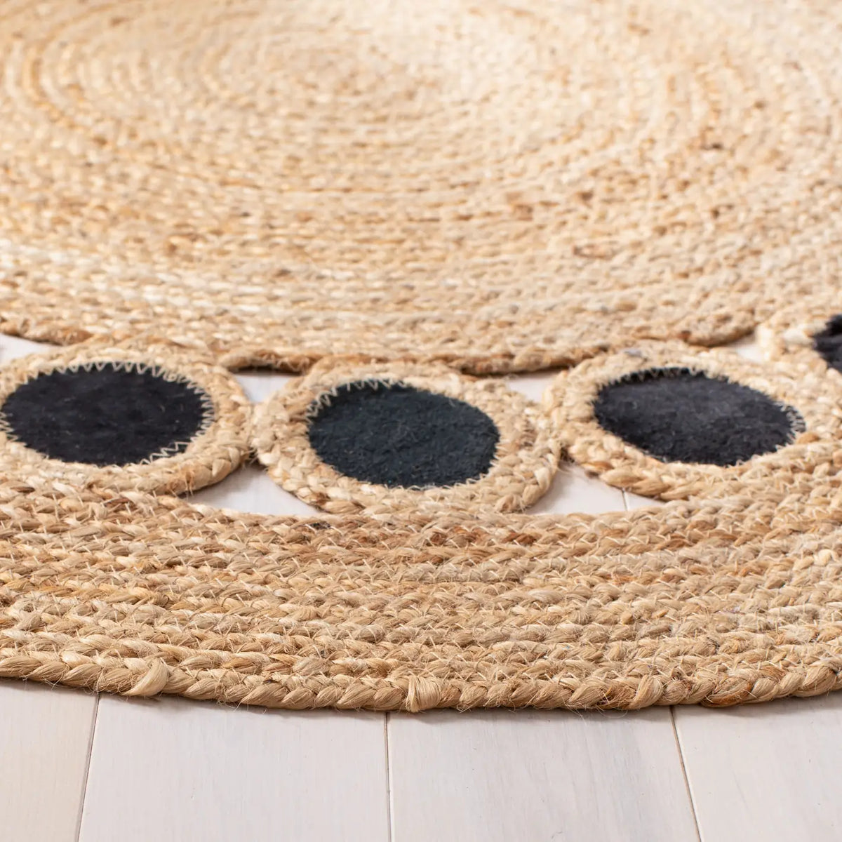 Safavieh Natural Fiber 3'-0" x 3'-0" Rug in Beige / Black