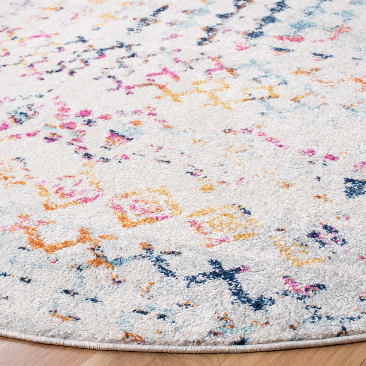 Safavieh Tulum 6'-7" x 6'-7" Rug in Ivory / Gold