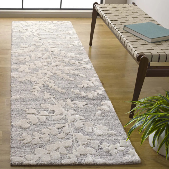 Safavieh Glamour 2'-3" x 8'-0" Rug in Natural / Grey