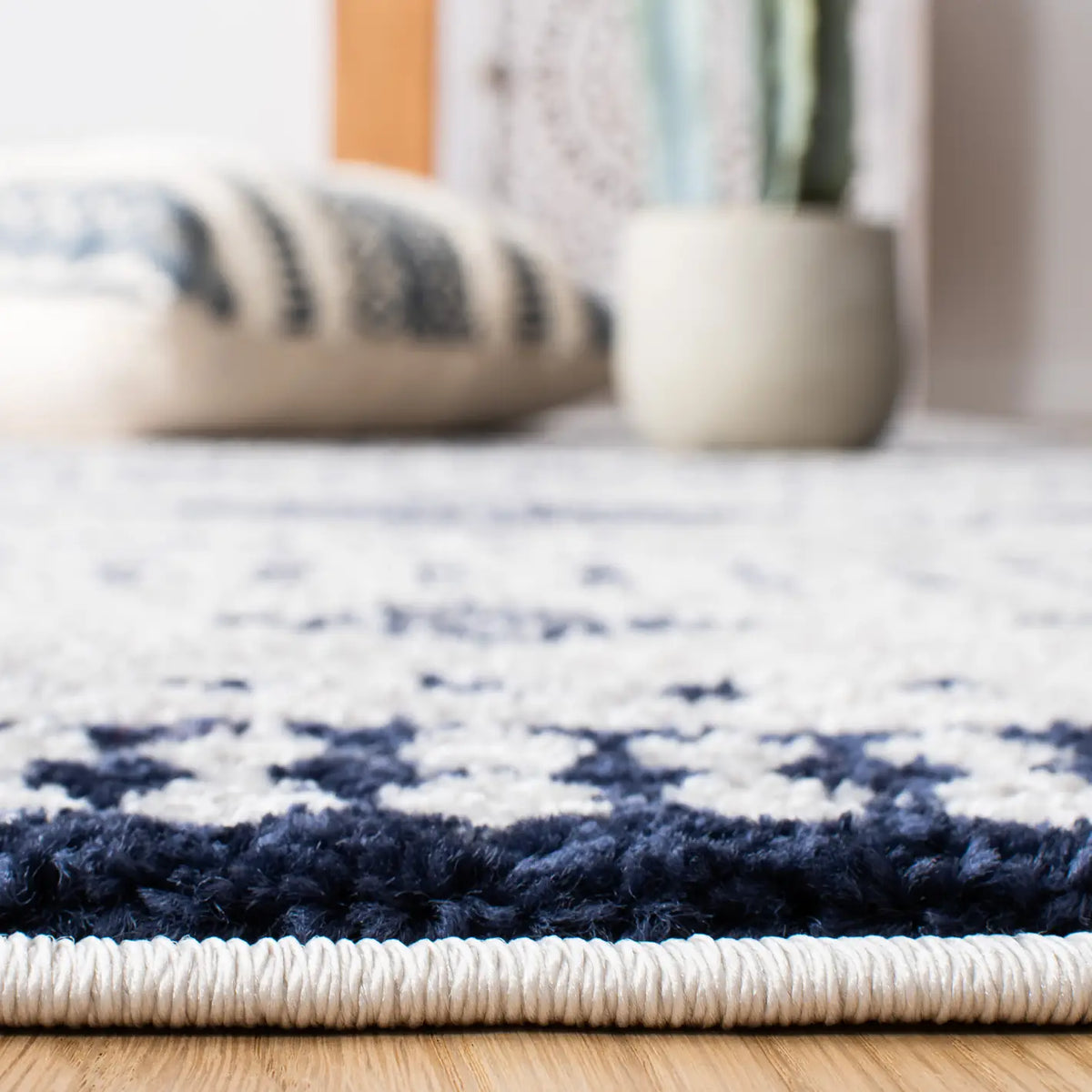 Safavieh Adirondack 4'-0" x 6'-0" Rug in Grey / Dark Grey