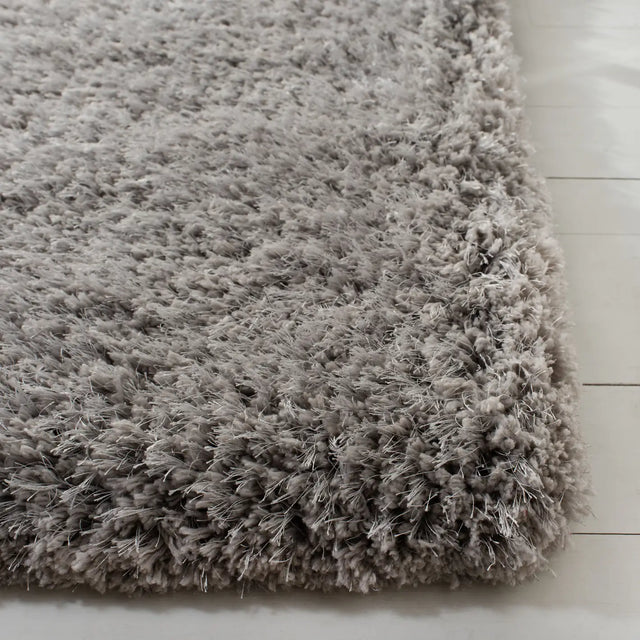 Safavieh Supreme Shag 4'-0" x 6'-0" Rug in Silver