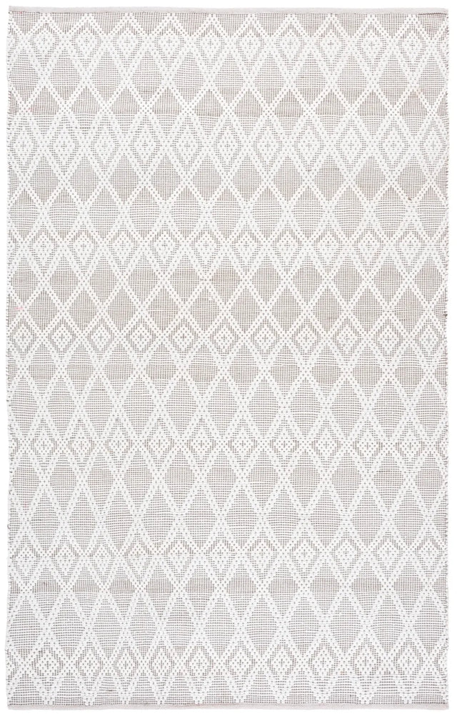 Safavieh Montauk 5'-0" x 8'-0" Rug in Ivory / Brown