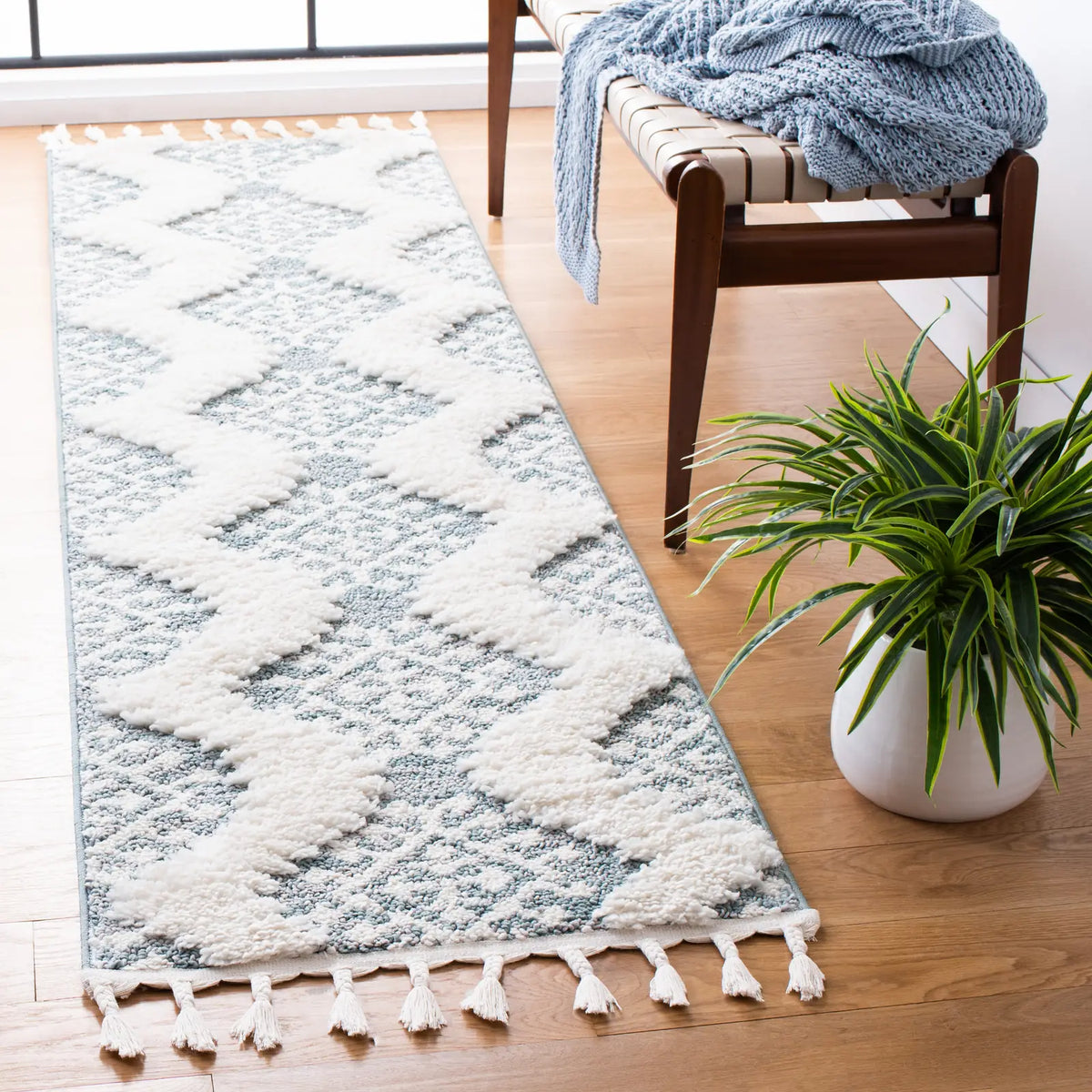 Safavieh Moroccan Tassel Shag 2'-3" x 10'-0" Rug in Teal / Ivory