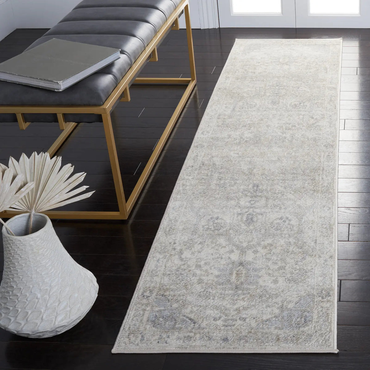 Safavieh Brentwood 2'-0" x 8'-0" Rug in Ivory / Grey