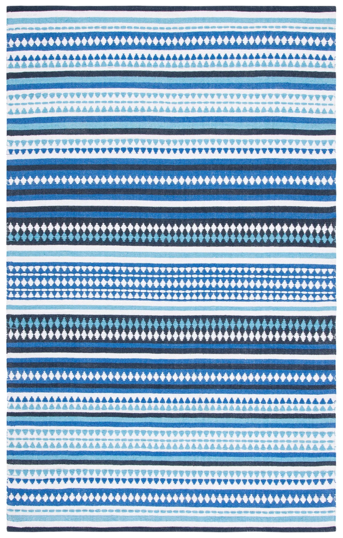 Safavieh Montauk 4'-0" x 6'-0" Rug in Blue / Ivory
