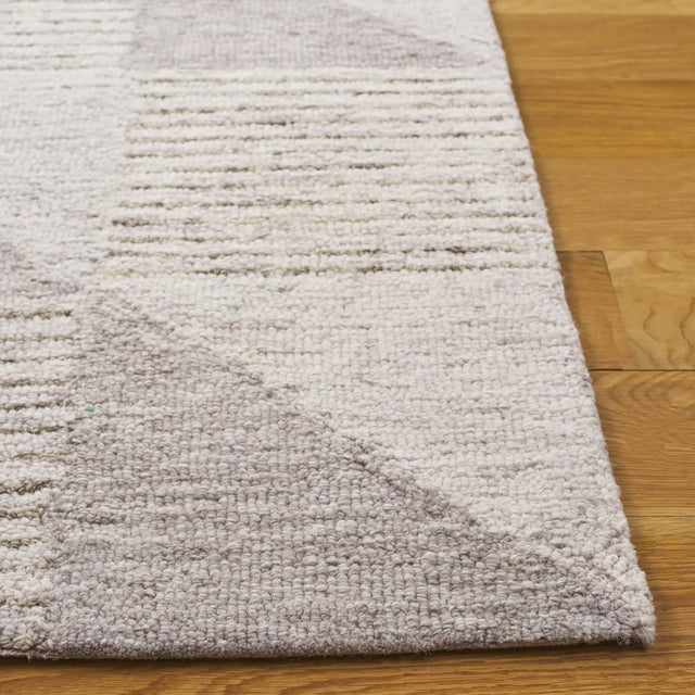 Safavieh Ebony 4'-0" x 6'-0" Rug in Grey