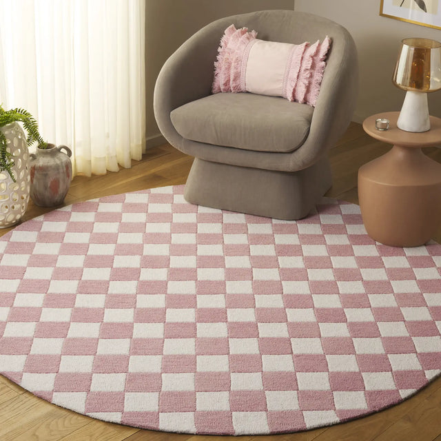 Safavieh Ebony 6'-0" x 6'-0" Rug in Pink / Ivory