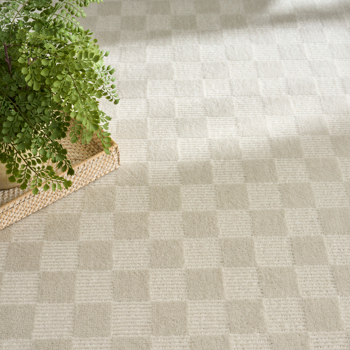 Nourison Serenity Home SRH10 Ivory Contemporary Area Rugs