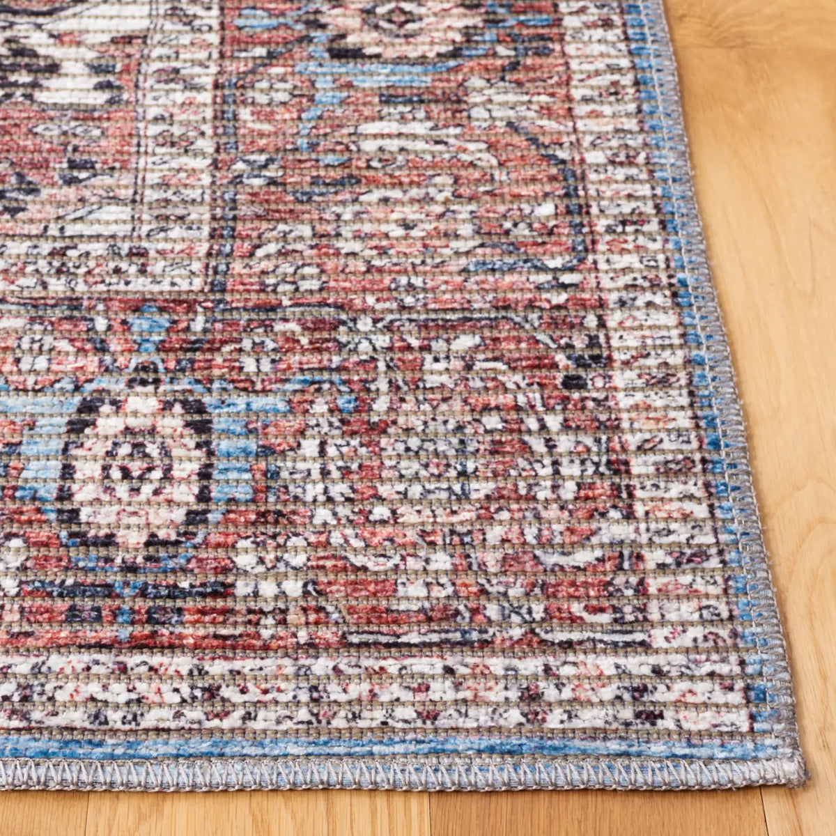 Safavieh Serapi 4'-0" x 6'-0" Rug in Blue / Rust