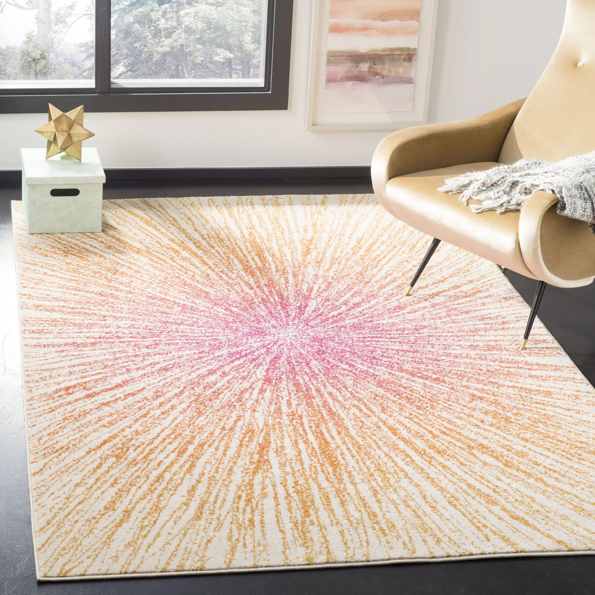 Safavieh Evoke 4'-0" x 6'-0" Rug in Fuchsia / Cream