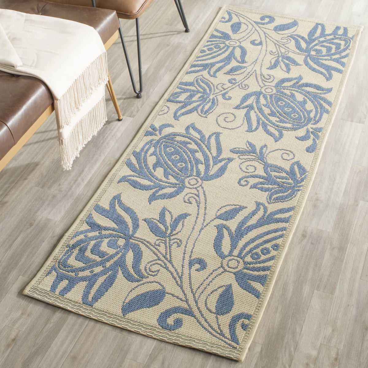 Safavieh Courtyard 2'-3" x 10'-0" Rug in Natural / Blue