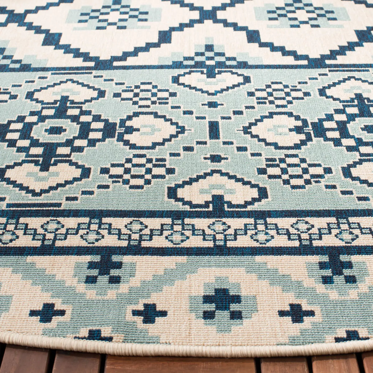 Safavieh Veranda 6'-7" x 6'-7" Rug in Turquoise / Blue