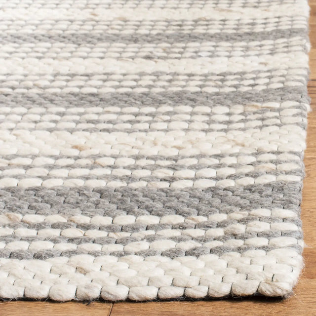 Safavieh Marbella 4'-0" x 6'-0" Rug in Grey / Taupe
