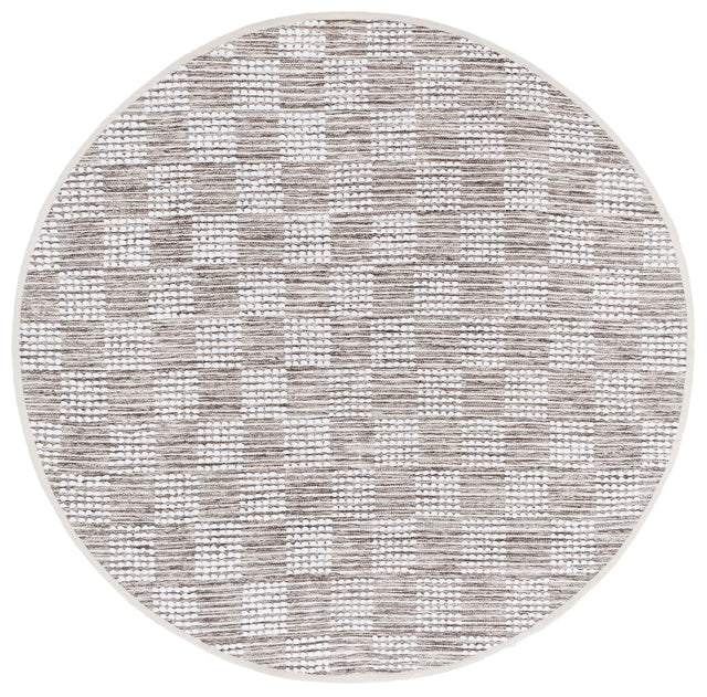 Safavieh Montauk 6'-0" x 6'-0" Rug in Brown / Ivory
