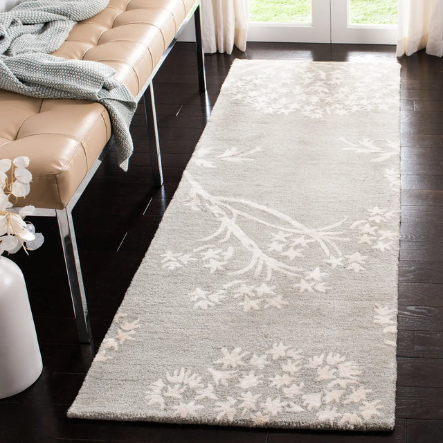 Safavieh Bella 2'-3" x 7'-0" Rug in Slate / Ivory