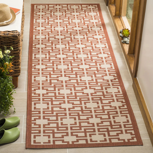 Safavieh Martha Stewart 2'-7" x 8'-2" Rug in Beige / Terracotta