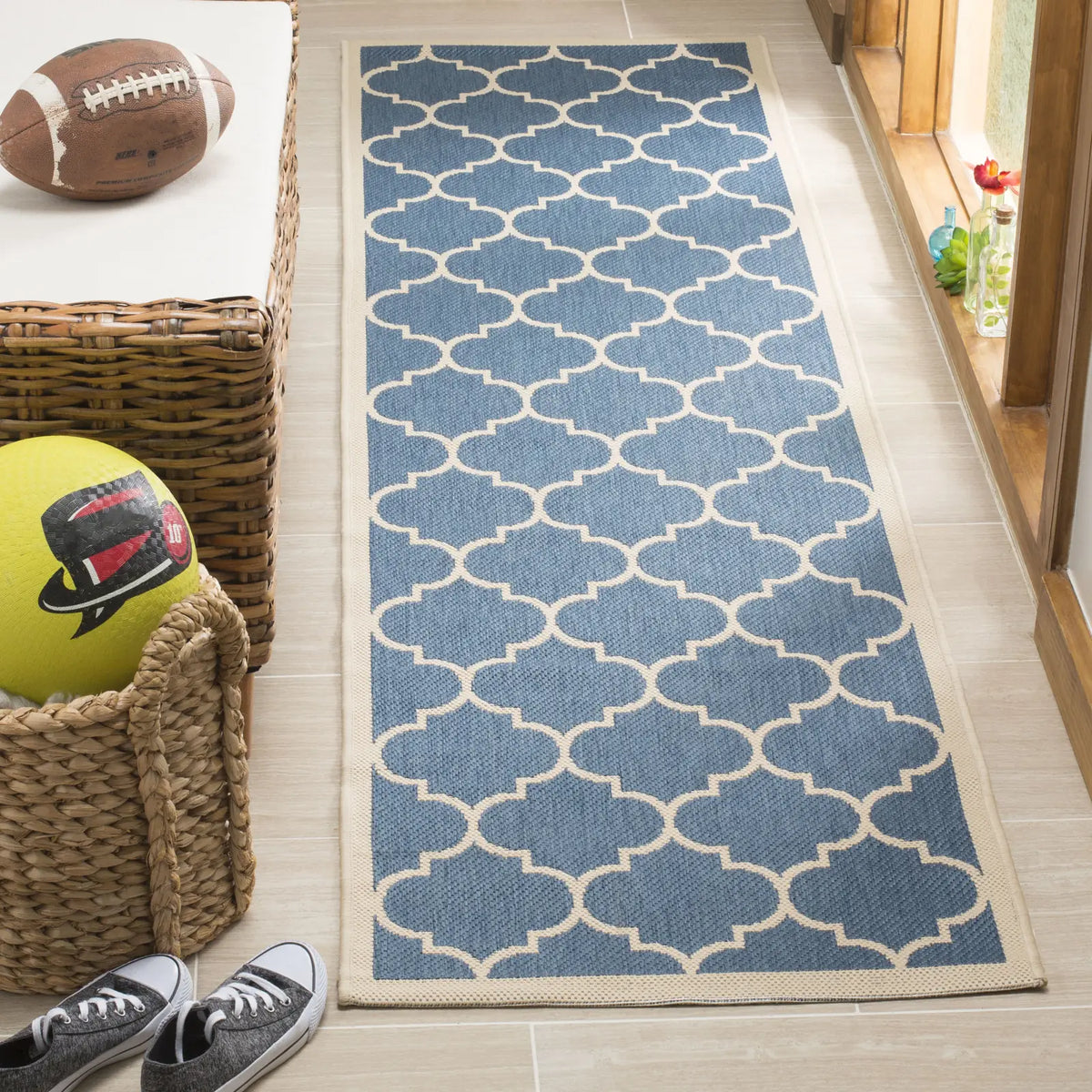 Safavieh Courtyard 2'-3" x 8'-0" Rug in Blue / Beige