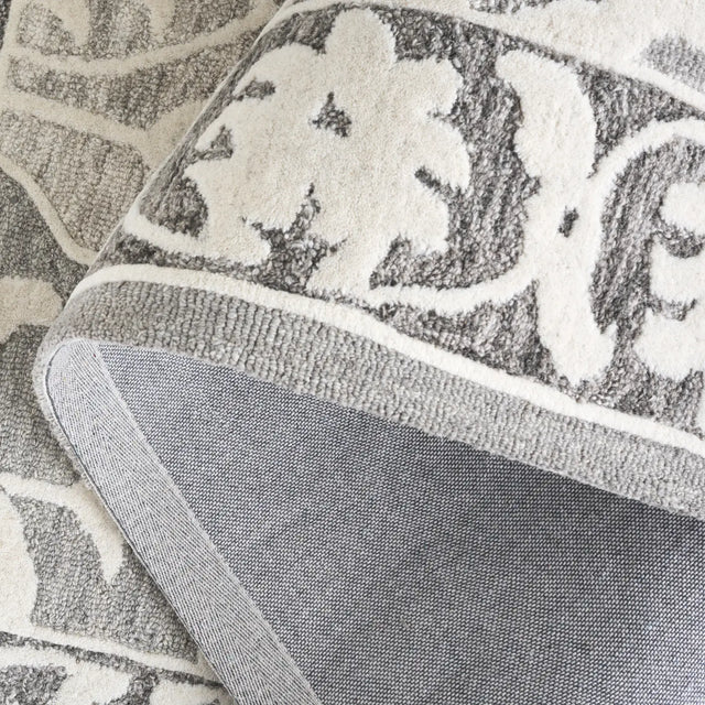Safavieh Metro 5'-0" x 8'-0" Rug in Grey / Ivory