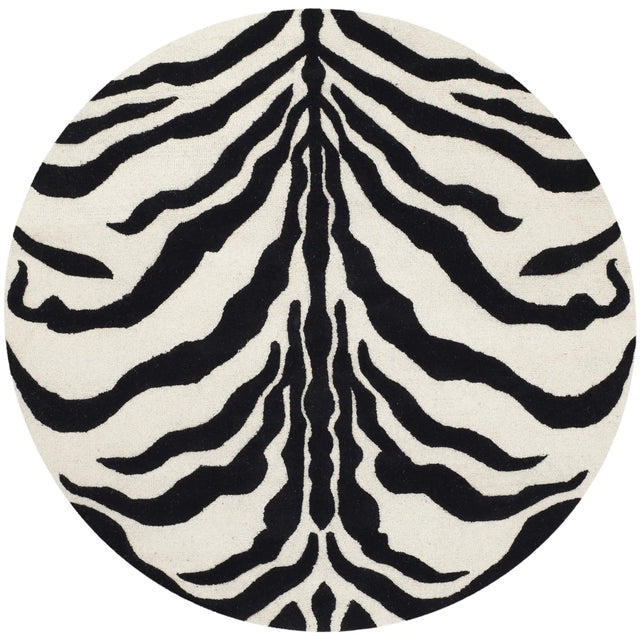 Safavieh Cambridge 6'-0" x 6'-0" Rug in Ivory / Black