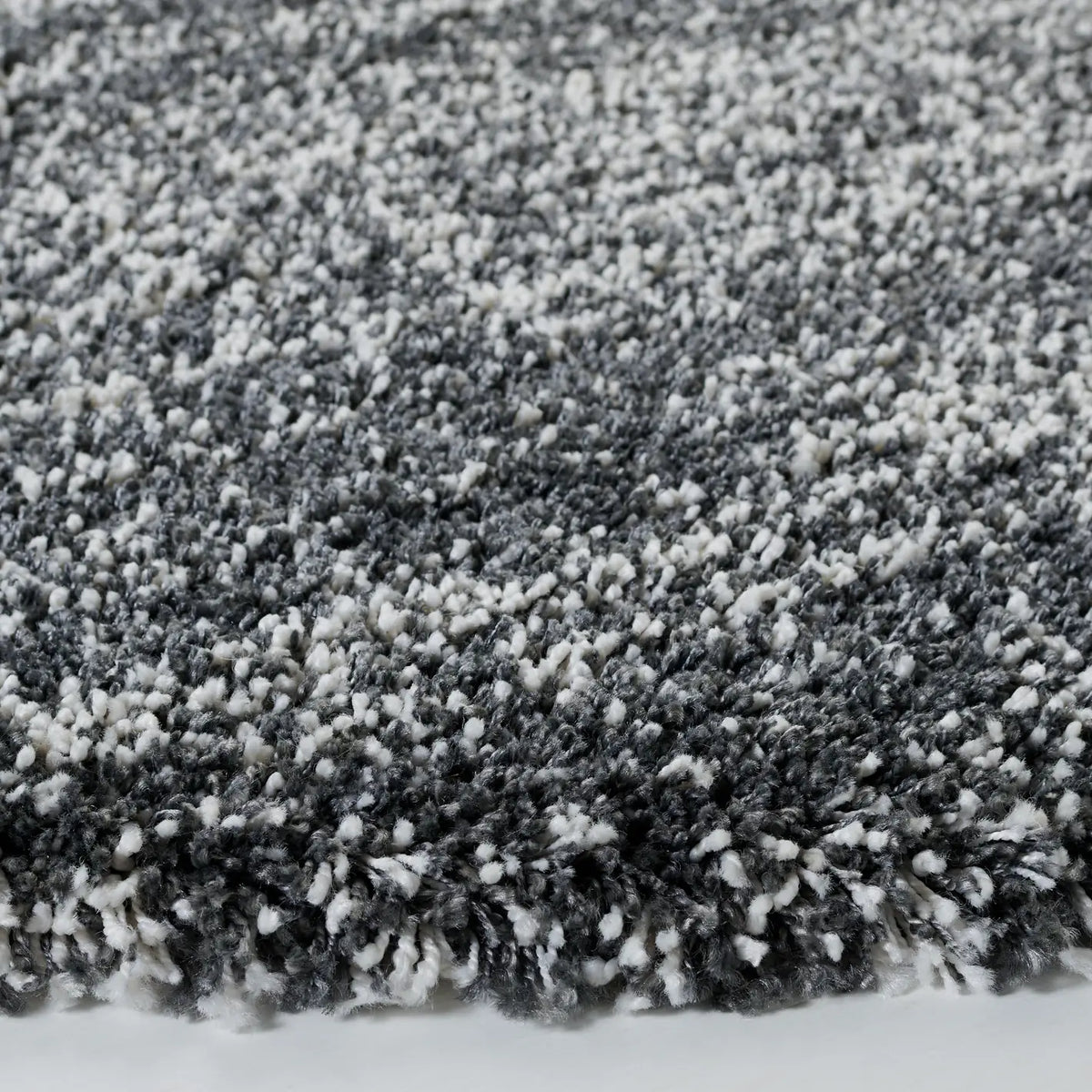 Safavieh Hudson Shag 7'-0" x 7'-0" Rug in Dark Grey / Ivory