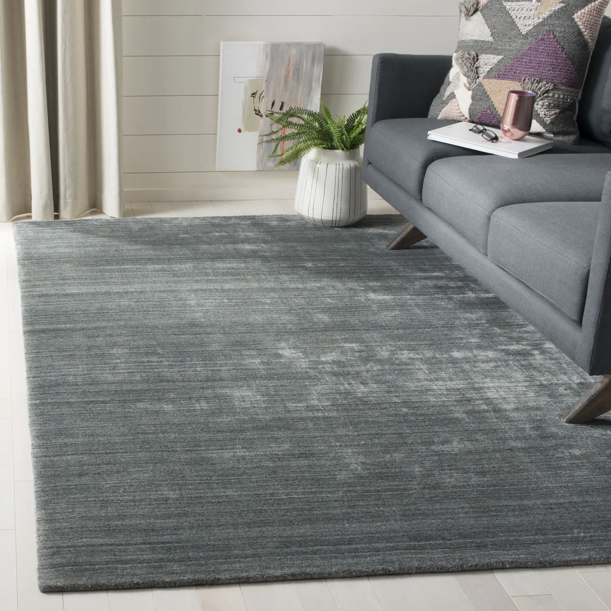 Safavieh Mirage 5'-0" x 8'-0" Rug in Grey