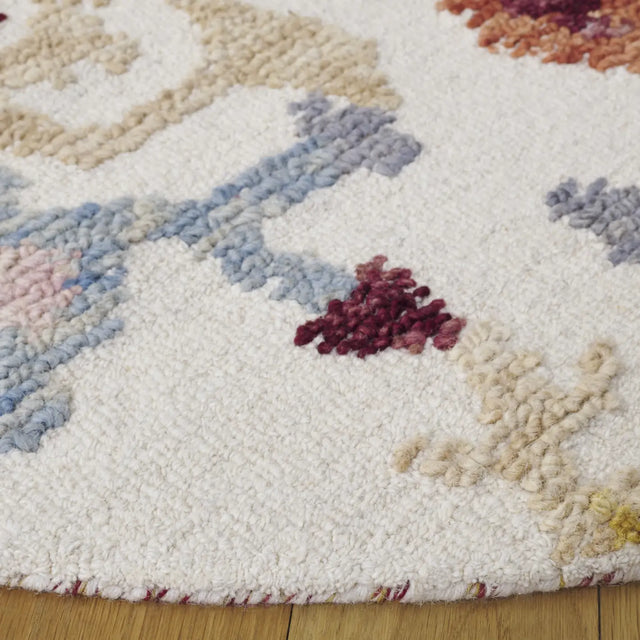 Safavieh Aspen 5'-0" x 5'-0" Rug in Ivory / Red
