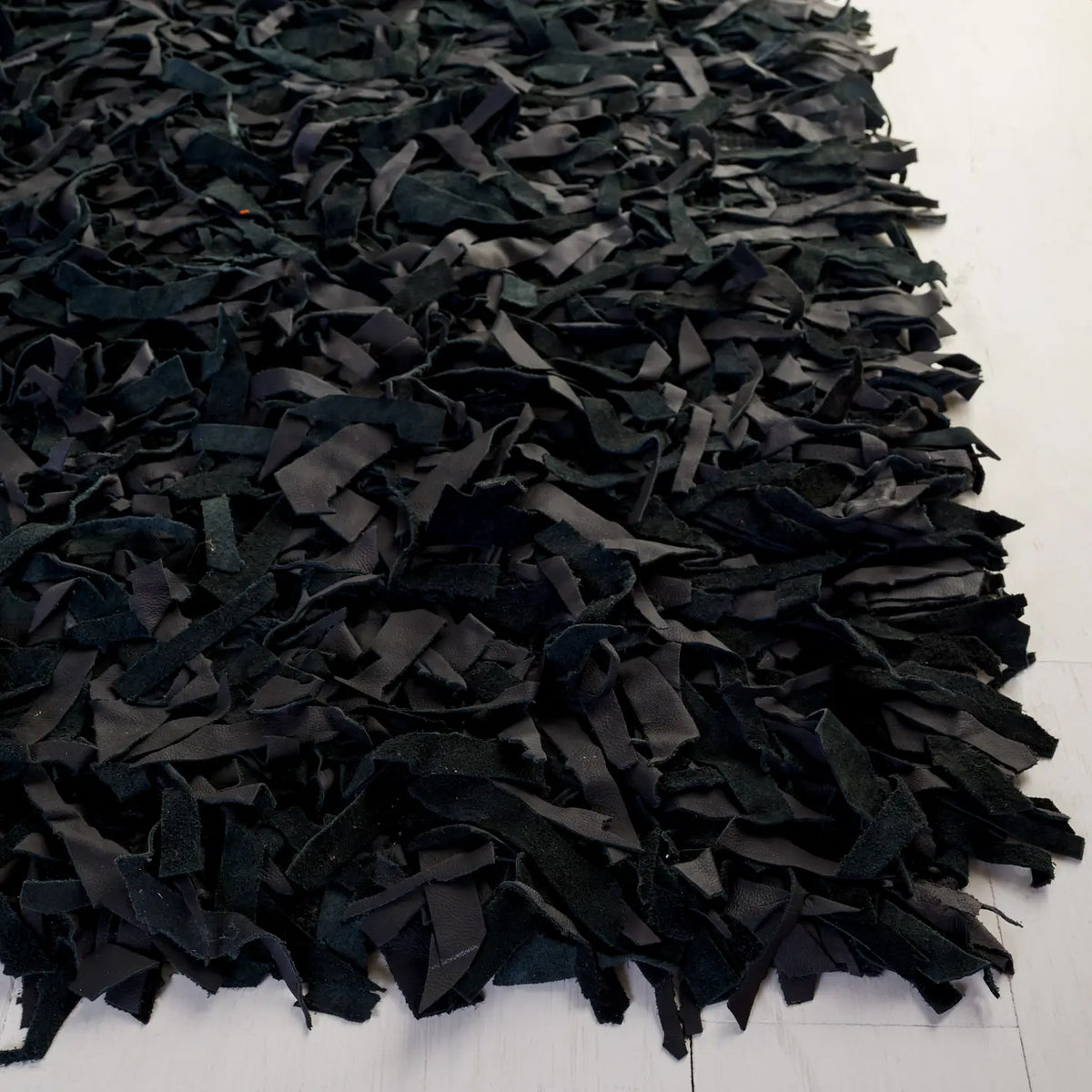 Safavieh Leather Shag 4'-0" x 6'-0" Rug in Black