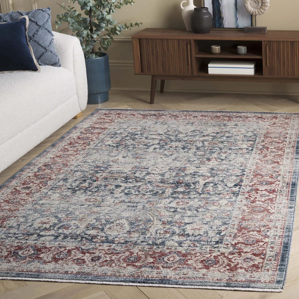 Safavieh Antique Patina 4'-0" x 5'-7" Rug in Blue / Rust