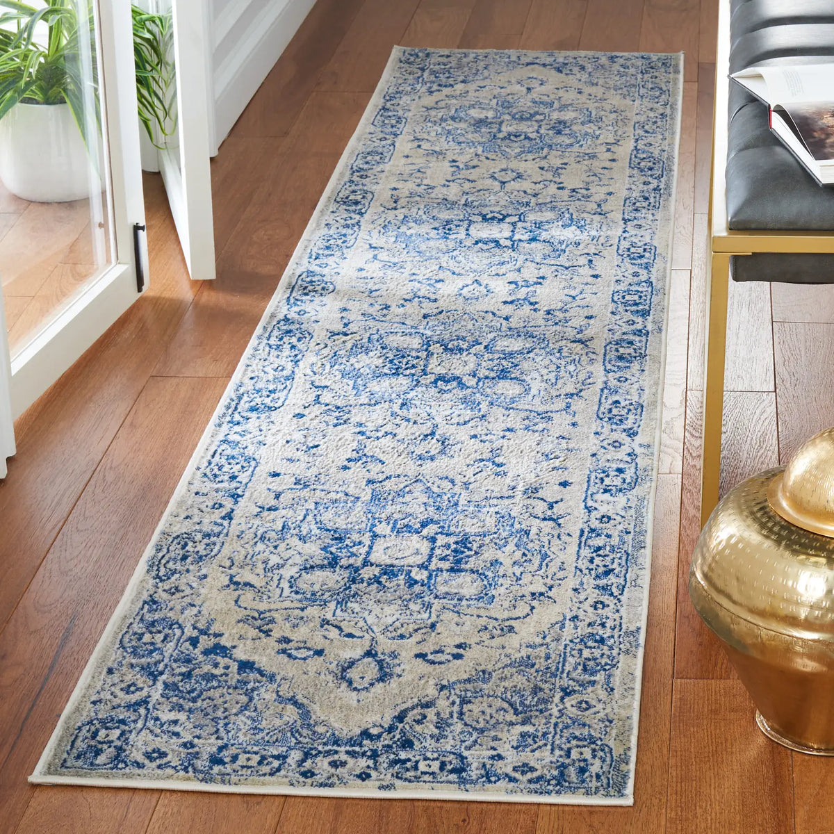 Safavieh Brentwood 2'-0" x 9'-0" Rug in Blue / Ivory