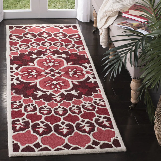 Safavieh Bellagio 2'-3" x 7'-0" Rug in Red / Ivory