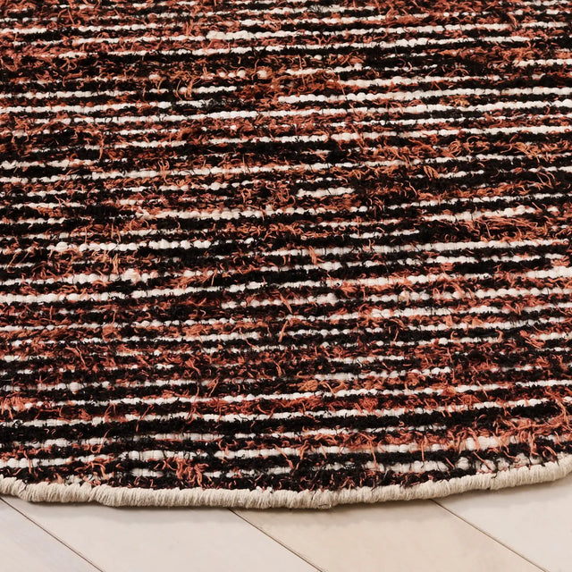 Safavieh Cape Cod 6'-0" x 6'-0" Rug in Orange / Black