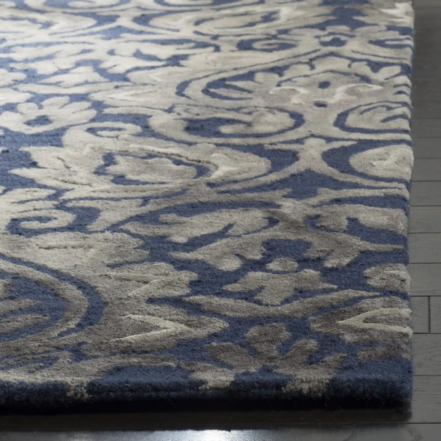 Safavieh Dip Dye 5'-0" x 8'-0" Rug in Navy / Grey