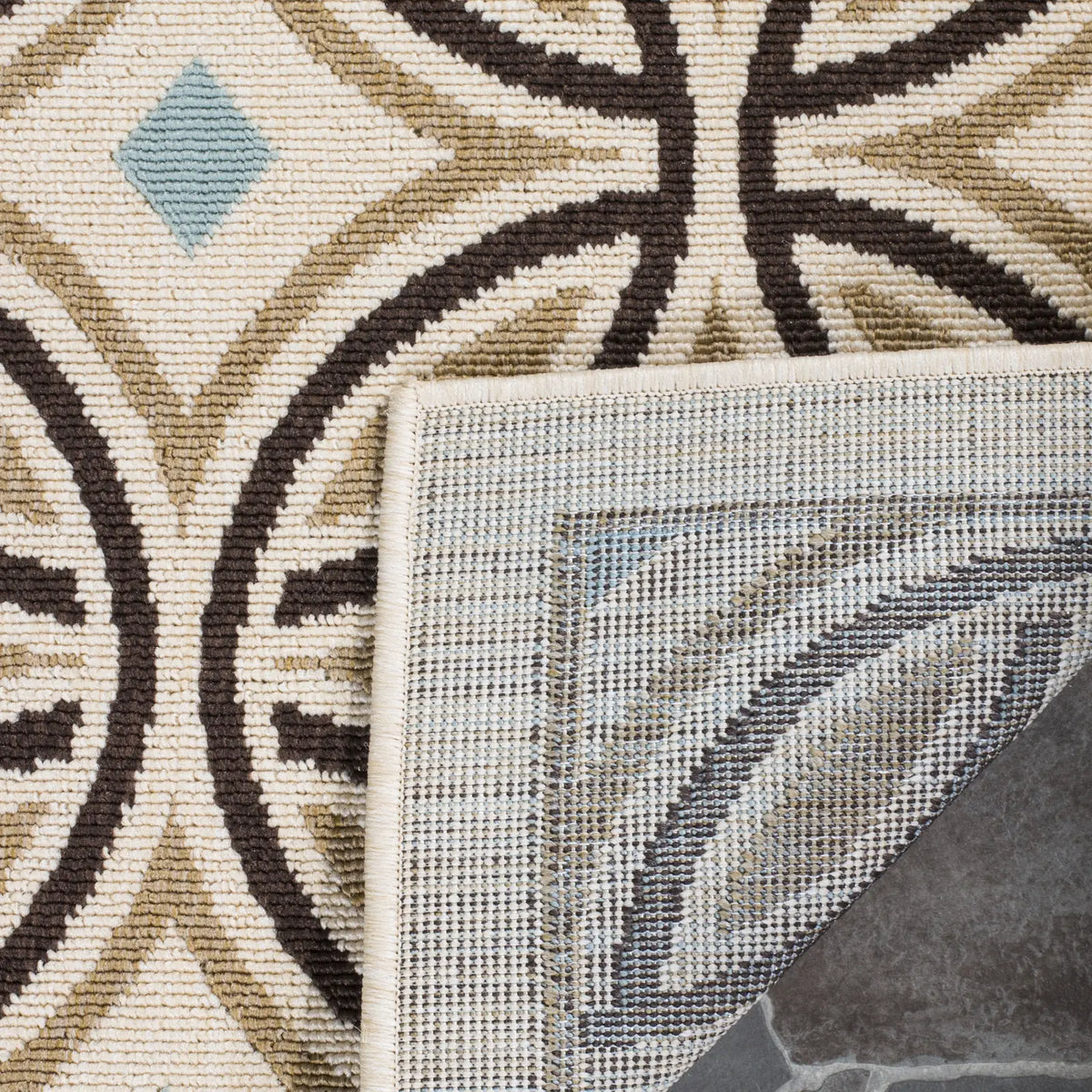 Safavieh Veranda 4'-0" x 5'-7" Rug in Cream / Chocolate