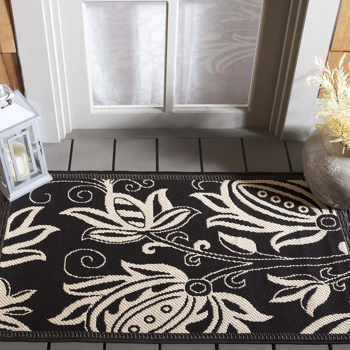 Safavieh Courtyard 2'-0" x 3'-7" Rug in Black / Sand