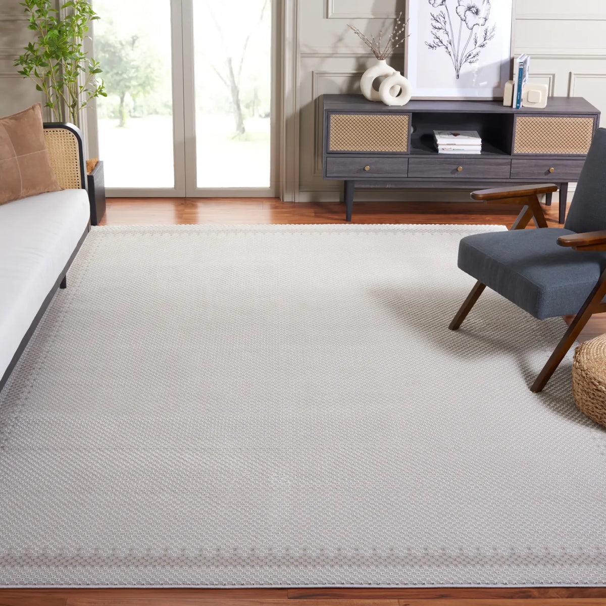 Safavieh Continental 6'-7" x 9'-0" Rug in Light Grey / Dark Grey