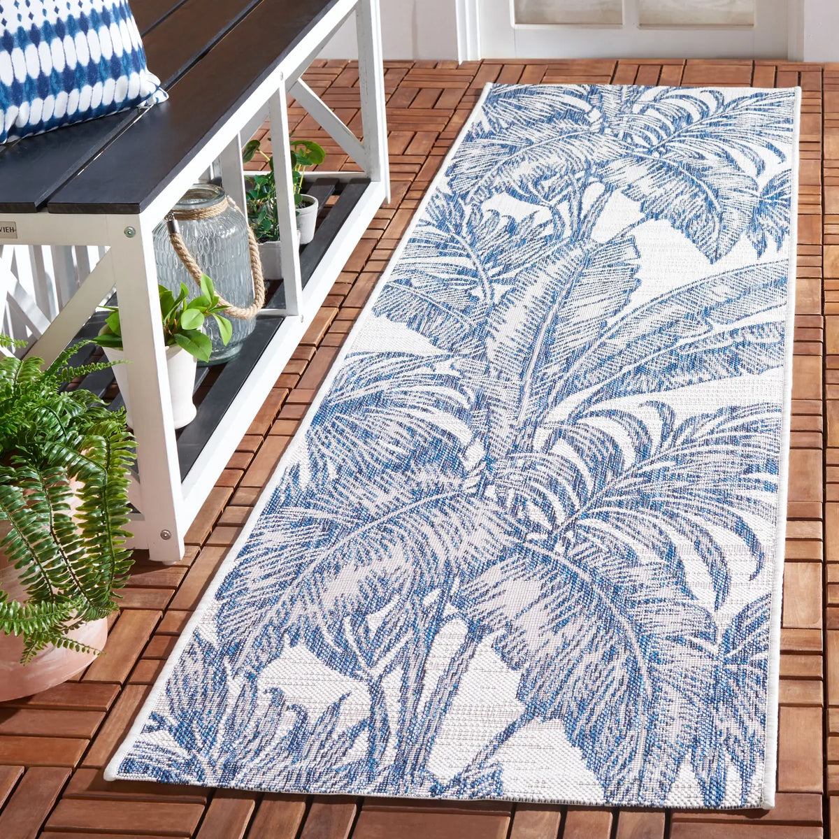 Safavieh Courtyard 2'-3" x 8'-0" Rug in Ivory / Navy