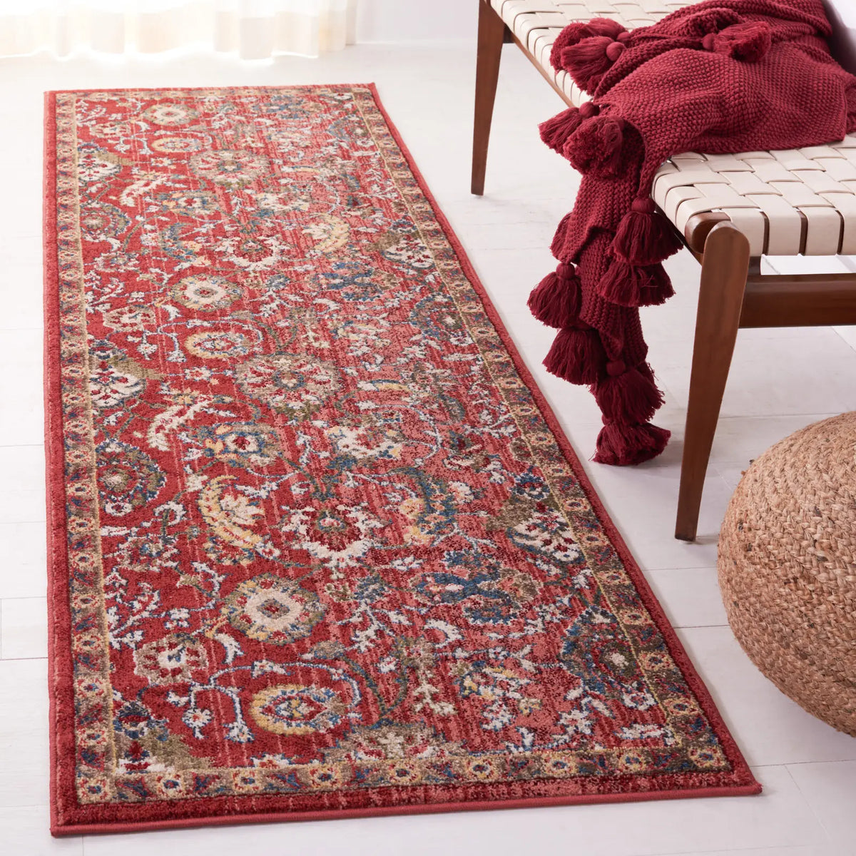 Safavieh Kashan 2'-6" x 8'-0" Rug in Rust / Ivory