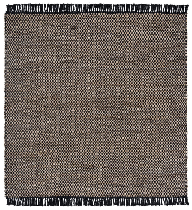 Safavieh Montauk 6'-0" x 6'-0" Rug in Natural / Black
