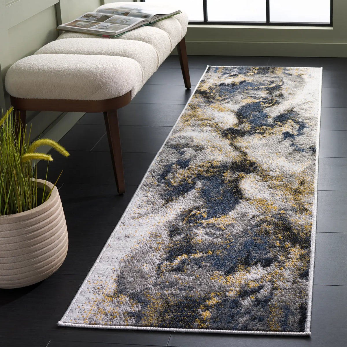 Safavieh Pyramid 2'-2" x 8'-0" Rug in Grey / Navy Gold